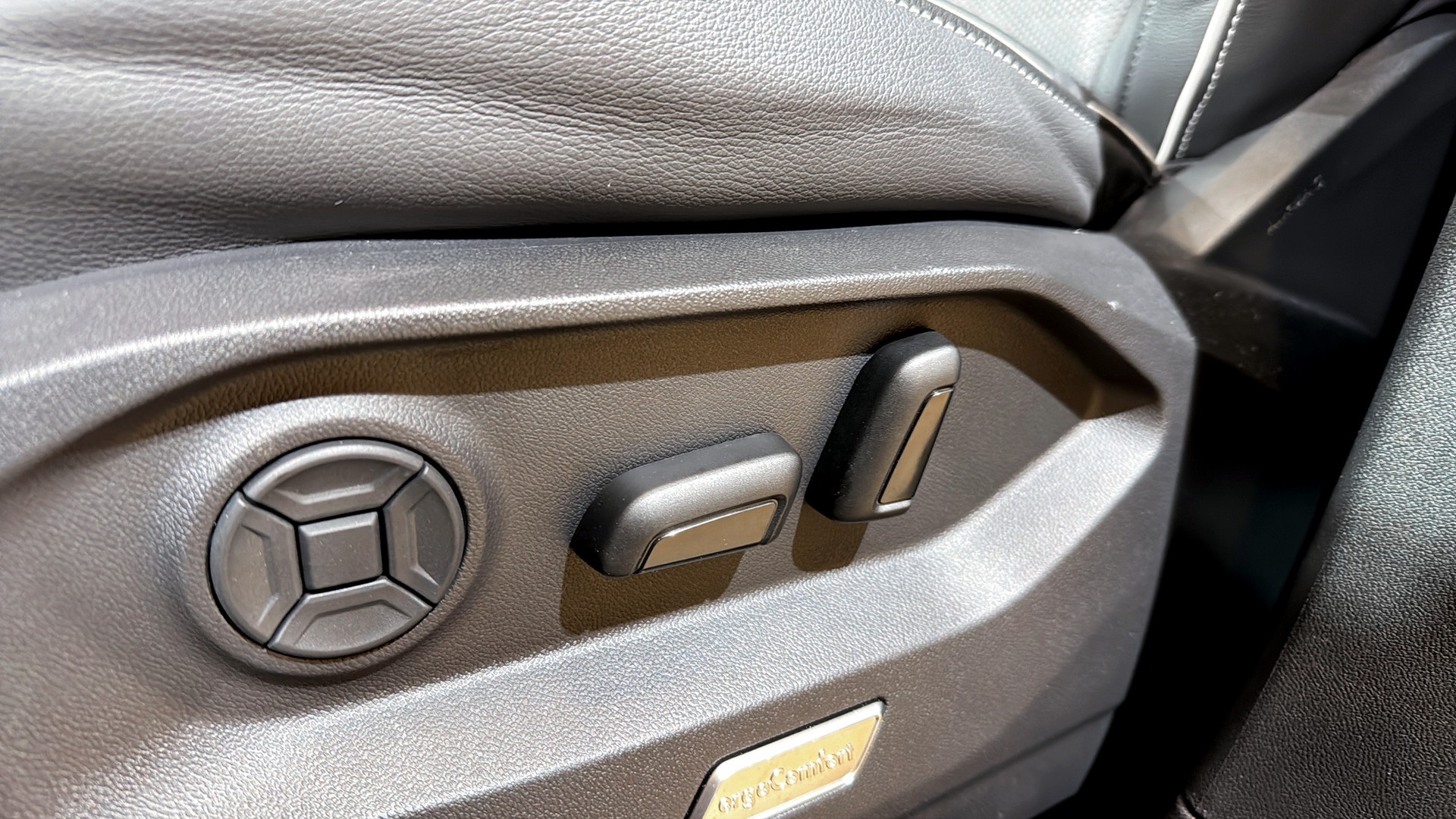 Volkswagen Touareg SOH42S