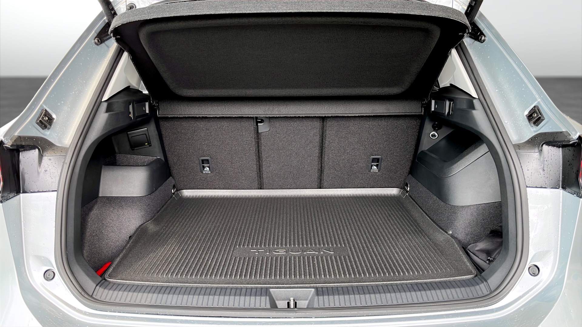 Volkswagen Tiguan SOJ11P