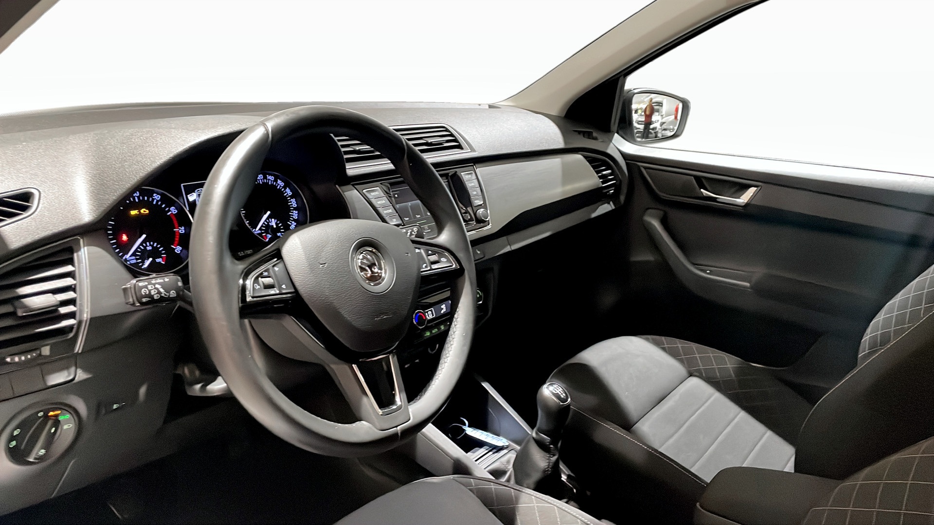 Skoda Fabia SOT036
