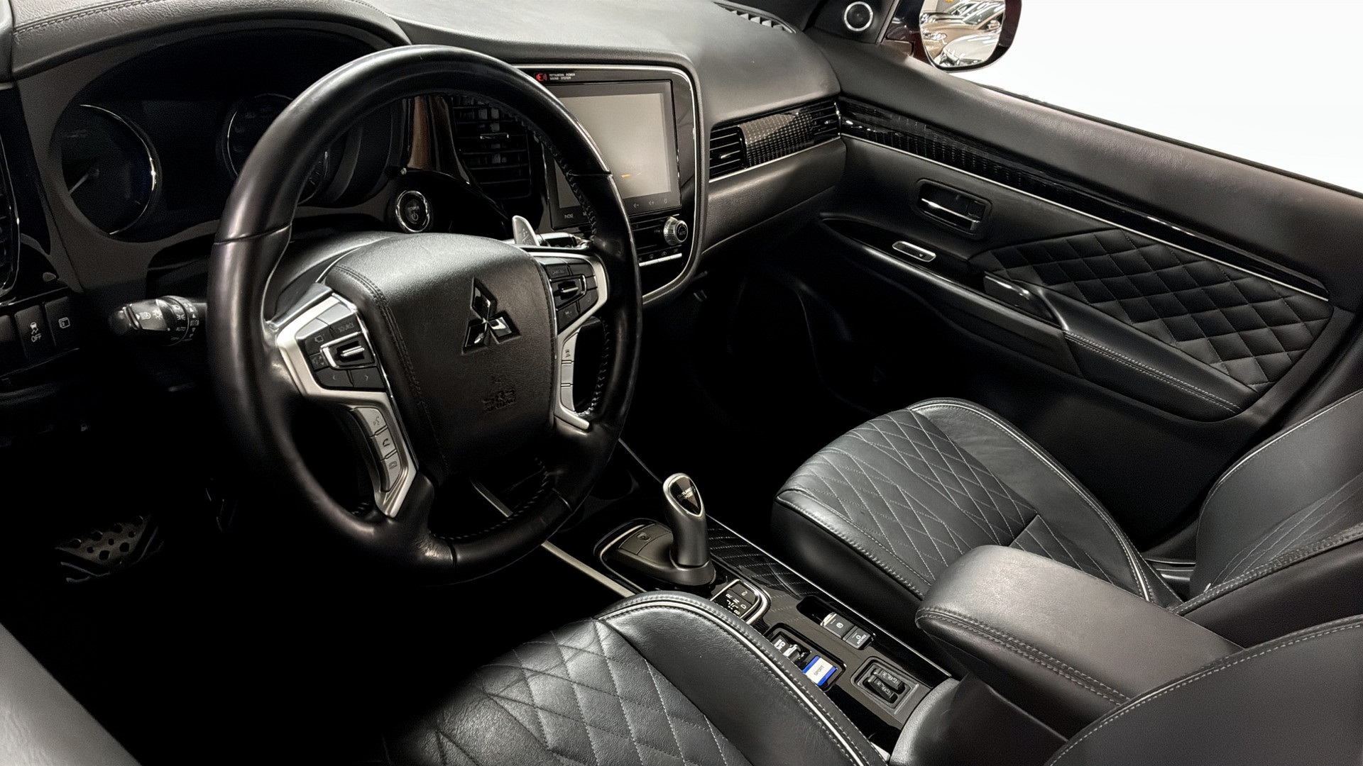 Mitsubishi Outlander SOY55L