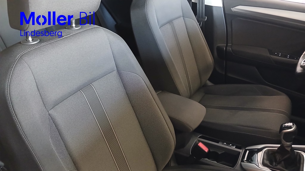 Volkswagen T-Roc SRA28J