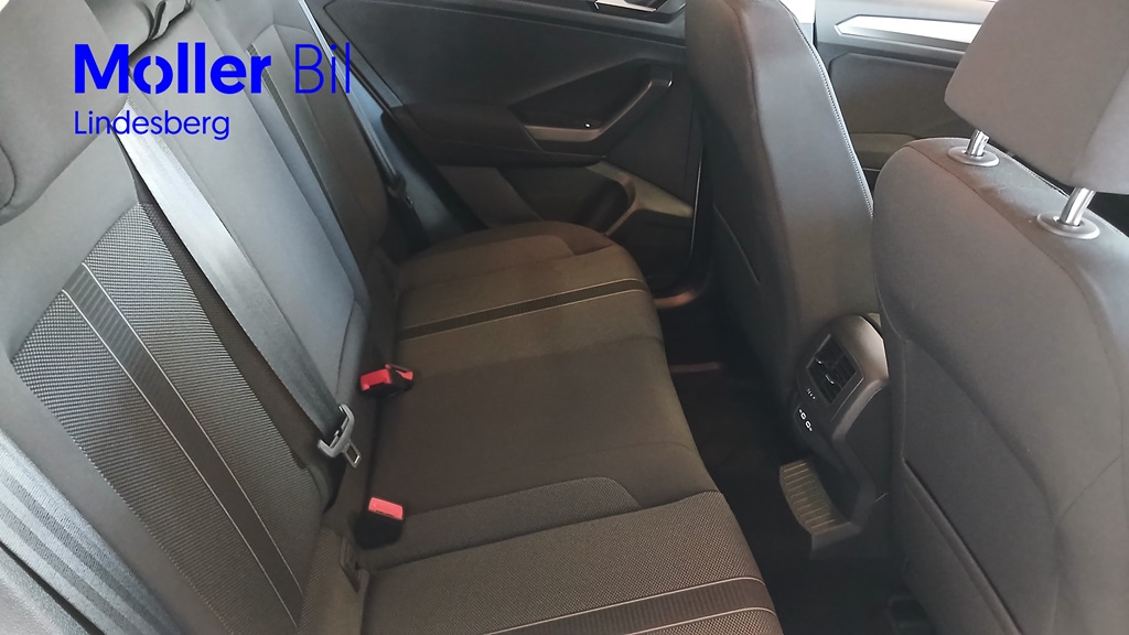 Volkswagen T-Roc SRA28J