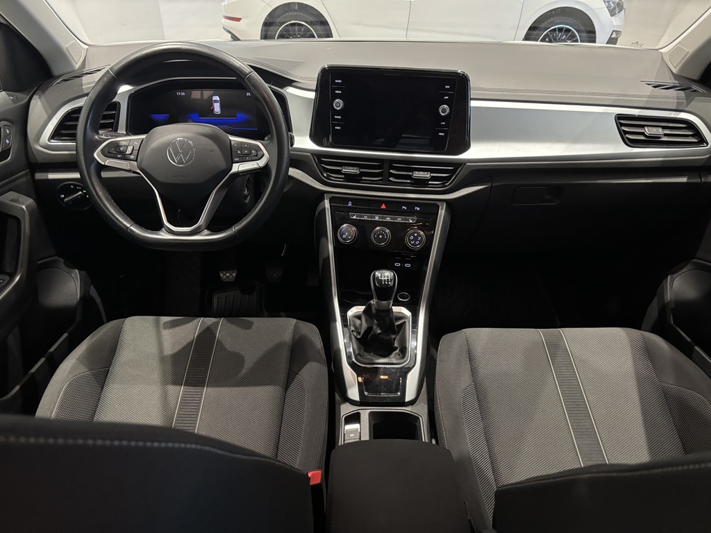 Volkswagen T-Roc SRA29A