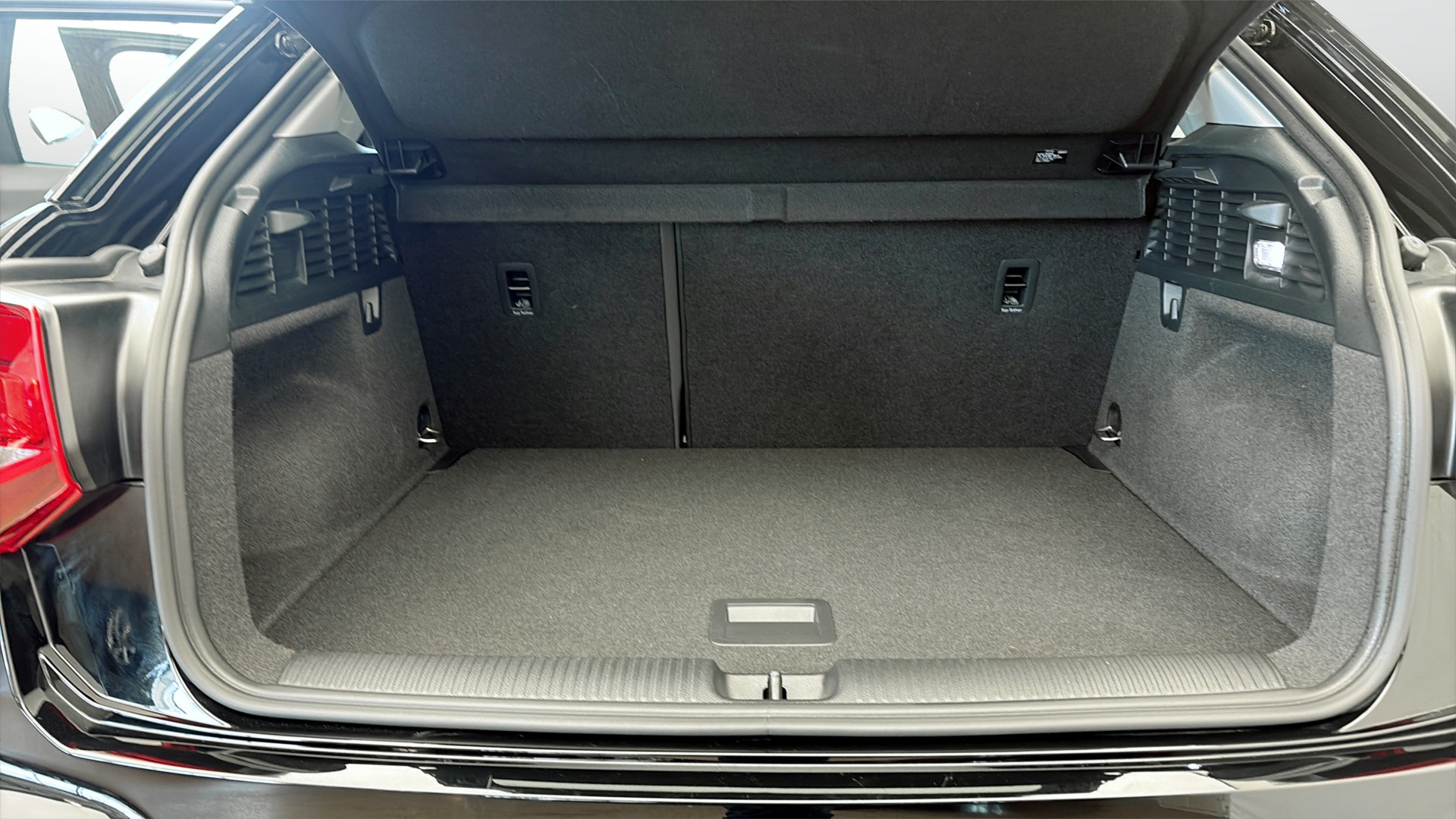 Audi Q2 SRA29F