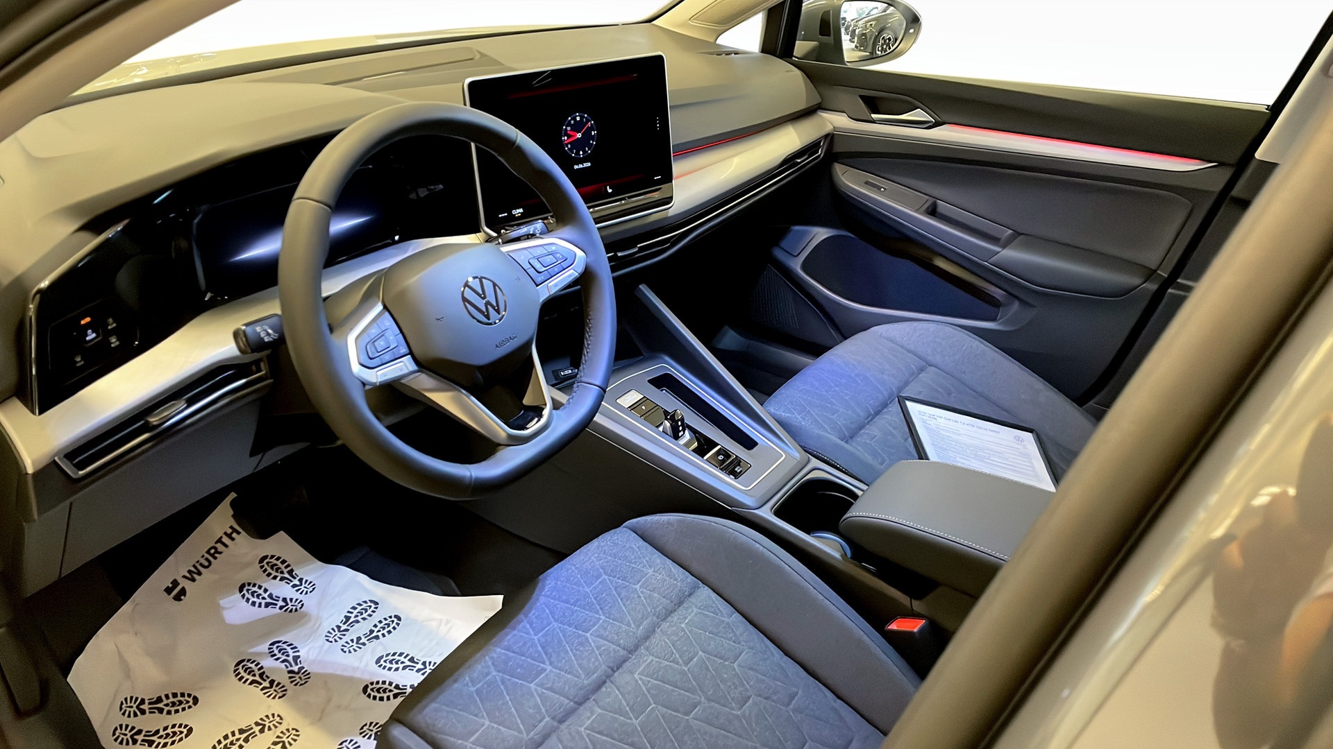 Volkswagen Golf SRB77Y