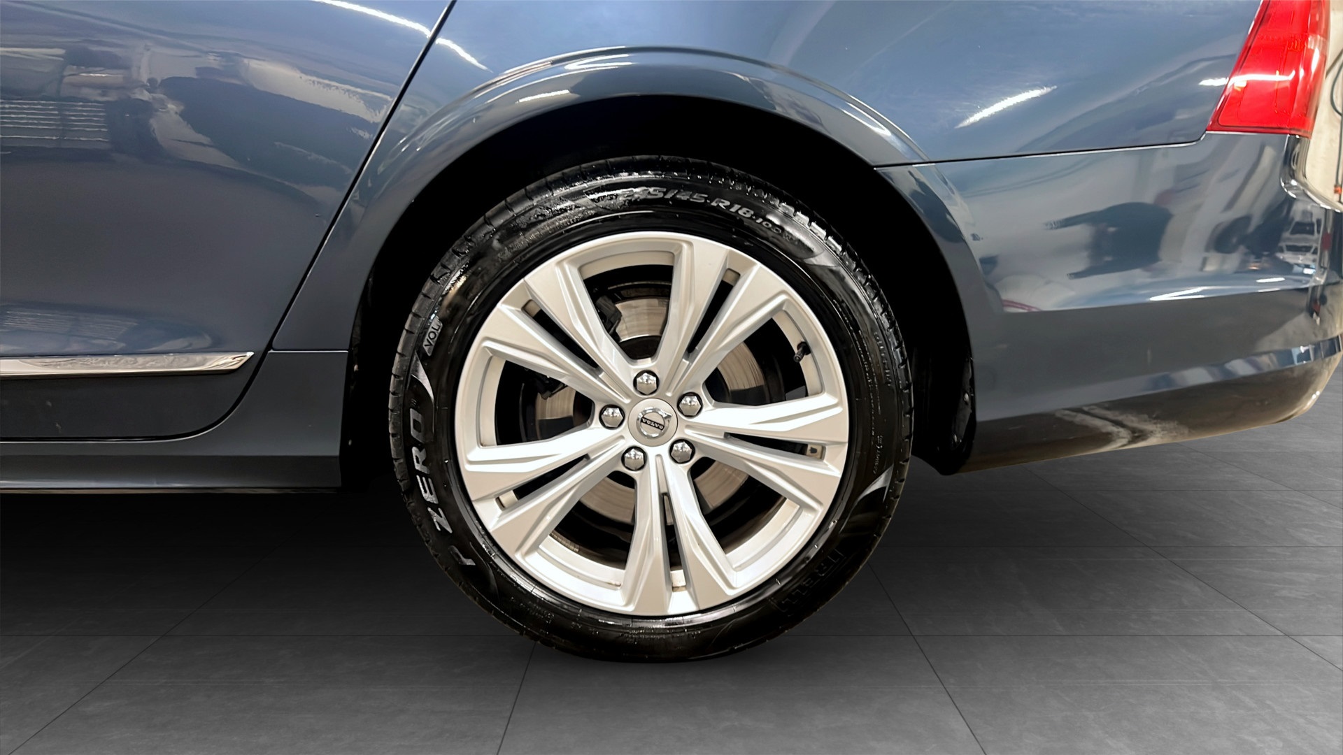 Volvo S90 SRF55R