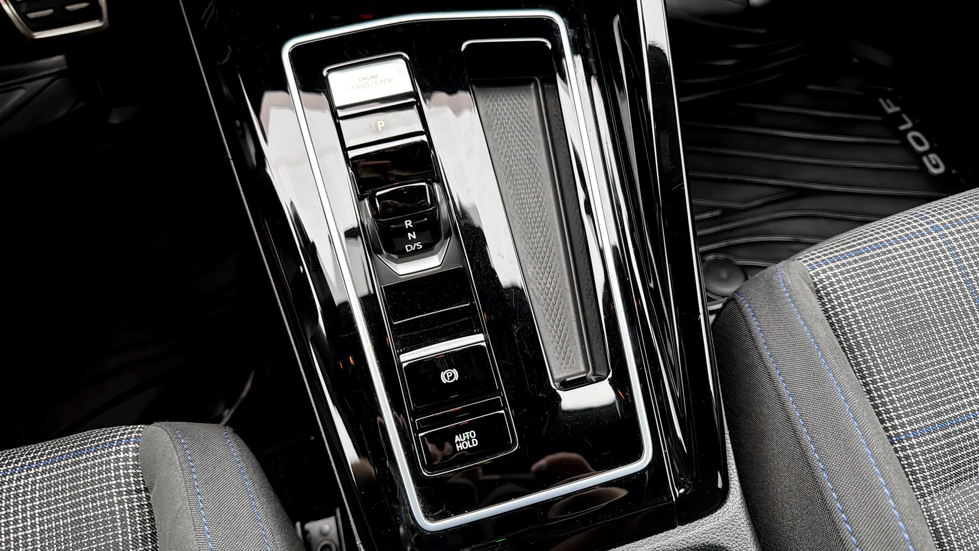 Volkswagen Golf SSG88S