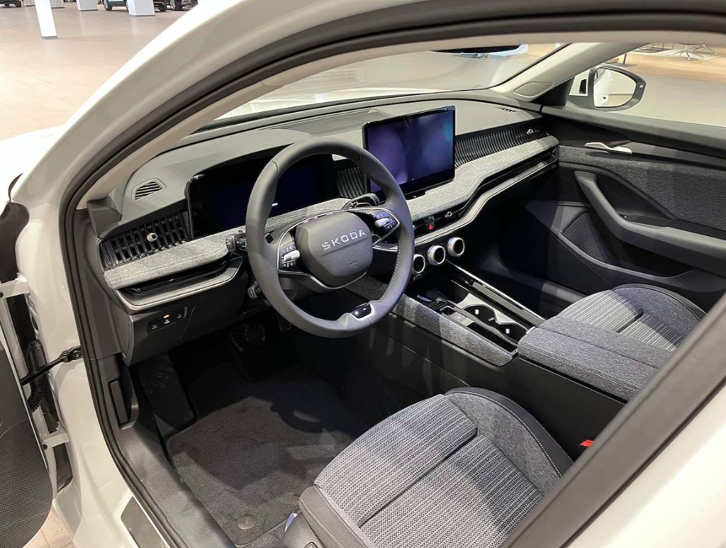 Skoda Superb SSS88P