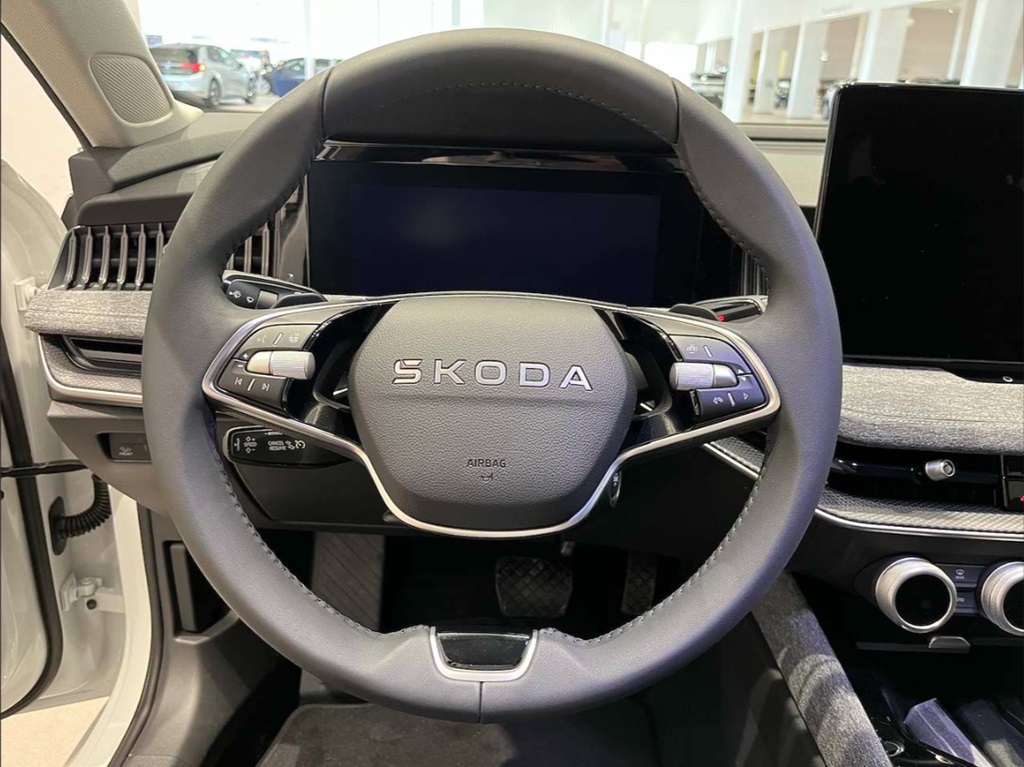 Skoda Superb SSS88P