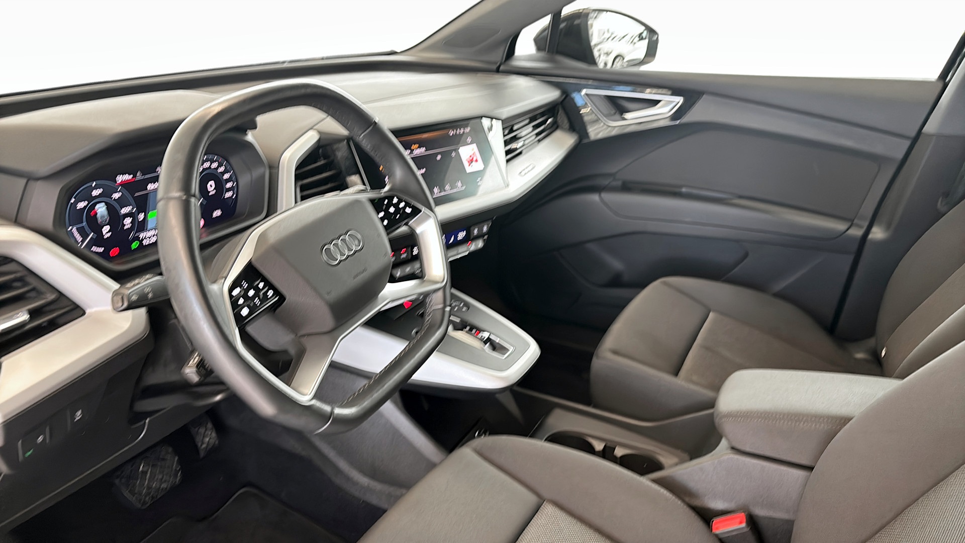 Audi Q4 e-tron STN67N