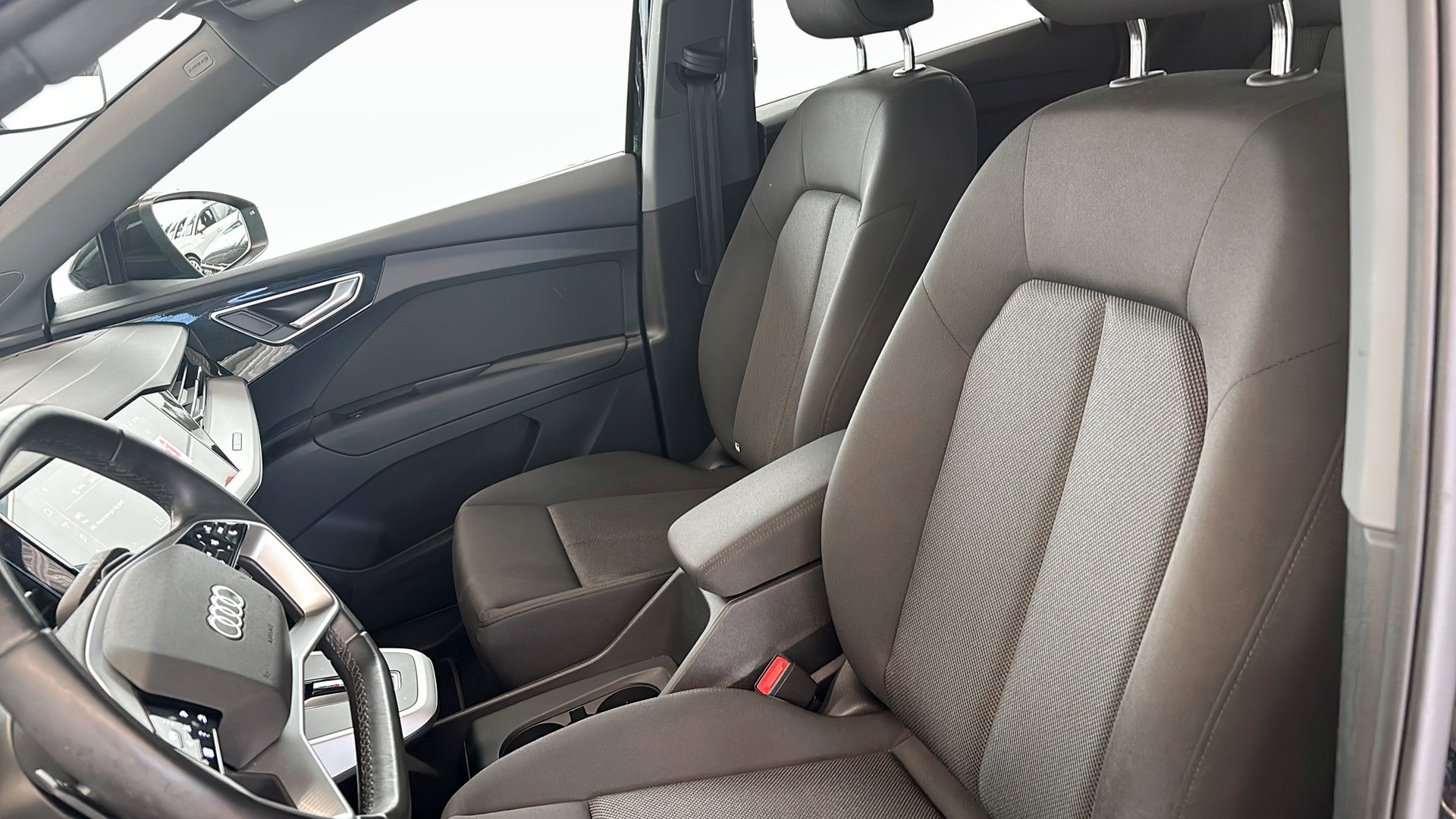 Audi Q4 e-tron STN67N