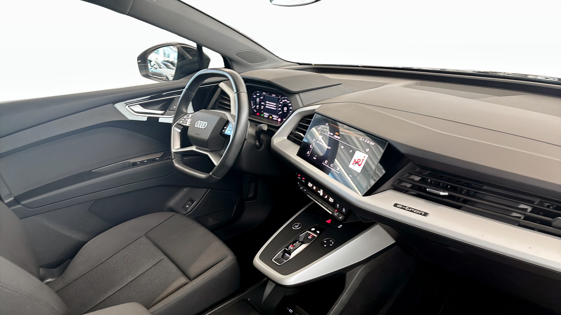 Audi Q4 e-tron STN67N