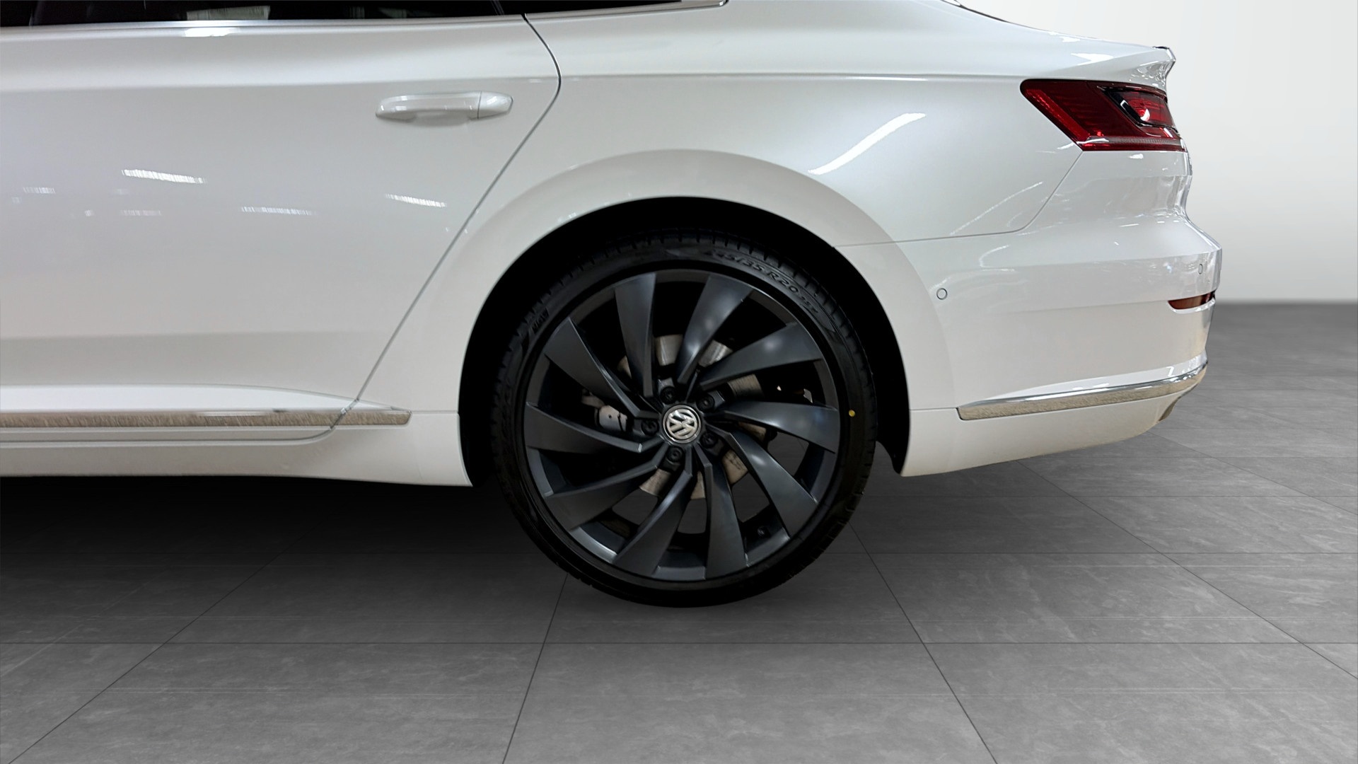 Volkswagen Arteon STT57L