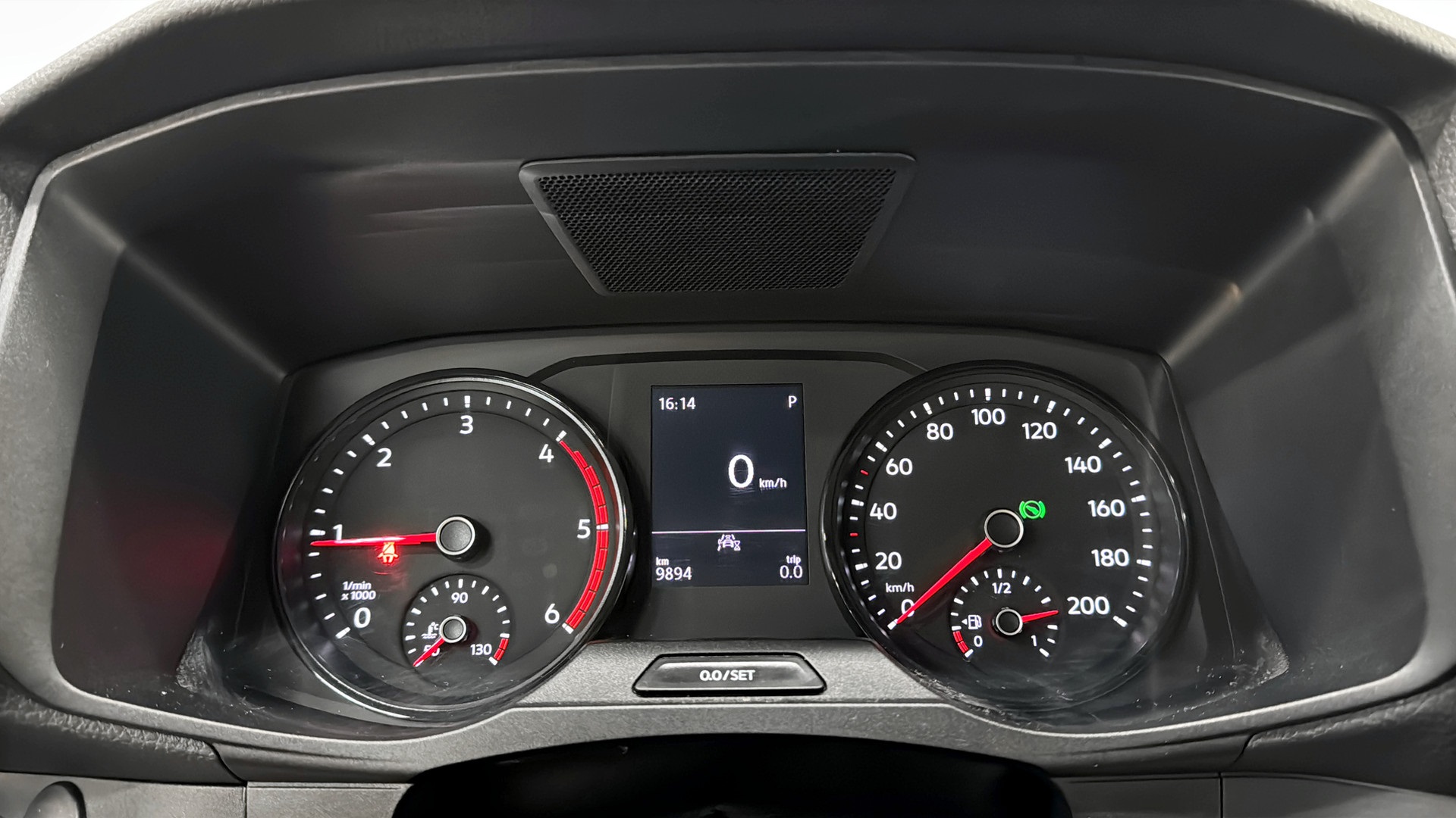 Volkswagen Crafter Skåp kort hjulbas SUJ04B