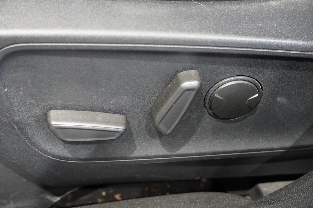 Ford Kuga SWU57M