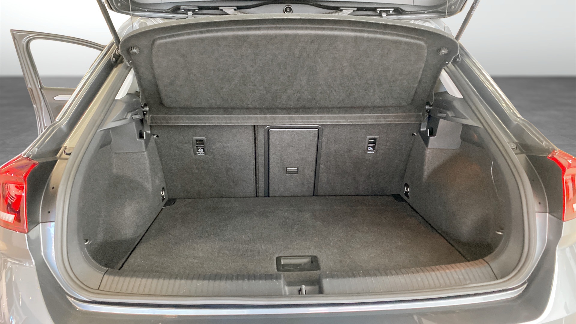 Volkswagen T-Roc SXB40U