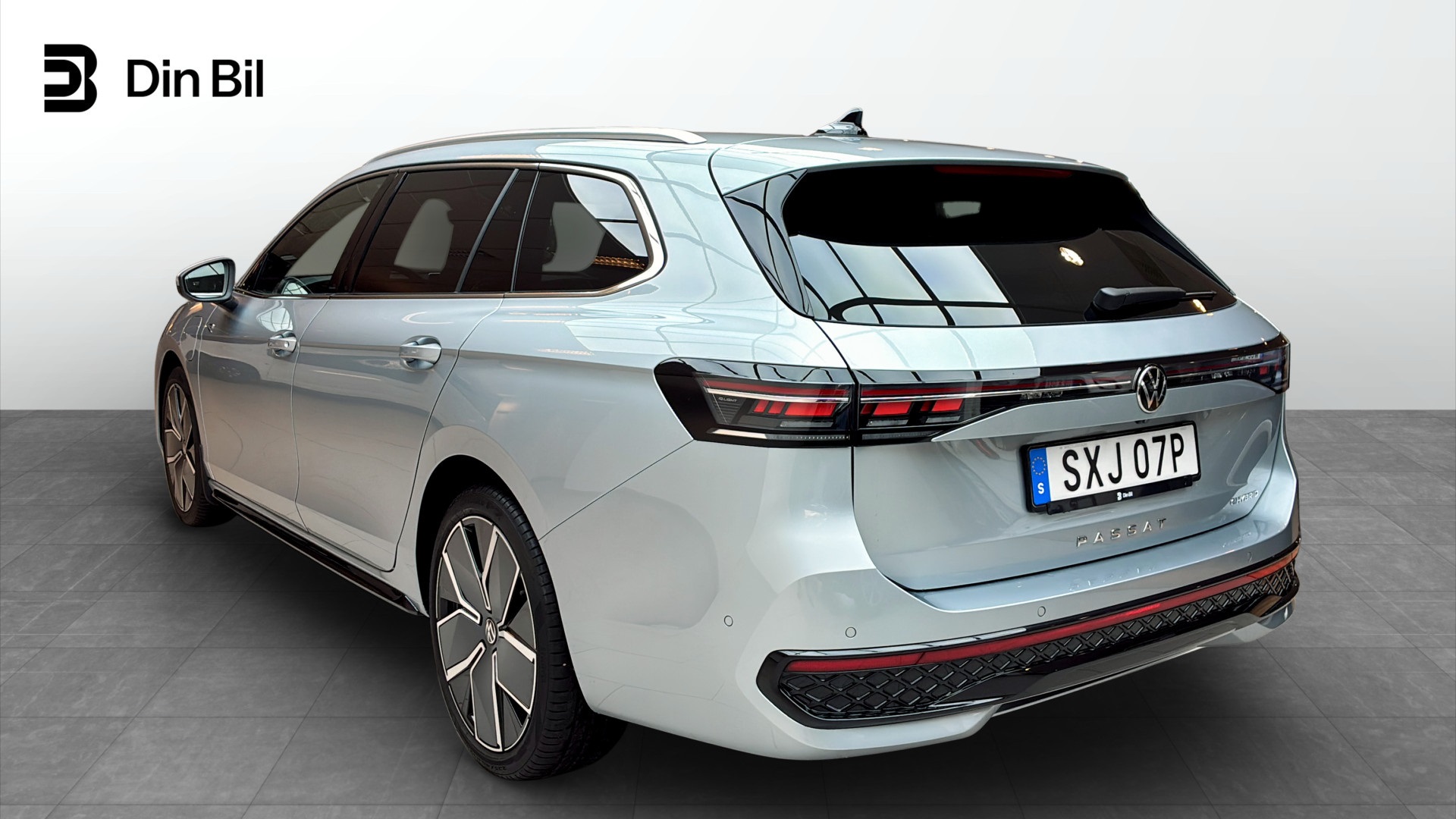 Volkswagen Passat SXJ07P