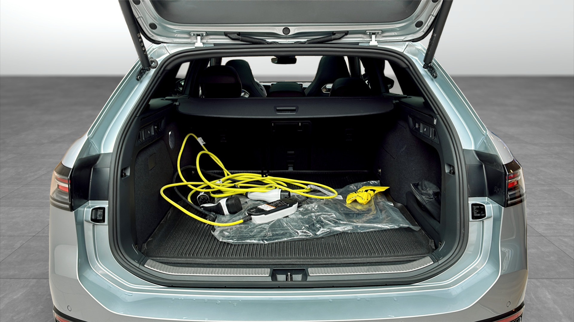 Volkswagen Passat SXJ07P