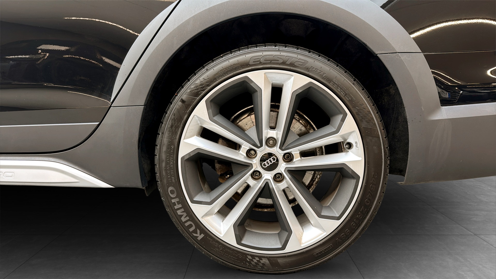 Audi A4 allroad quattro SZF97F