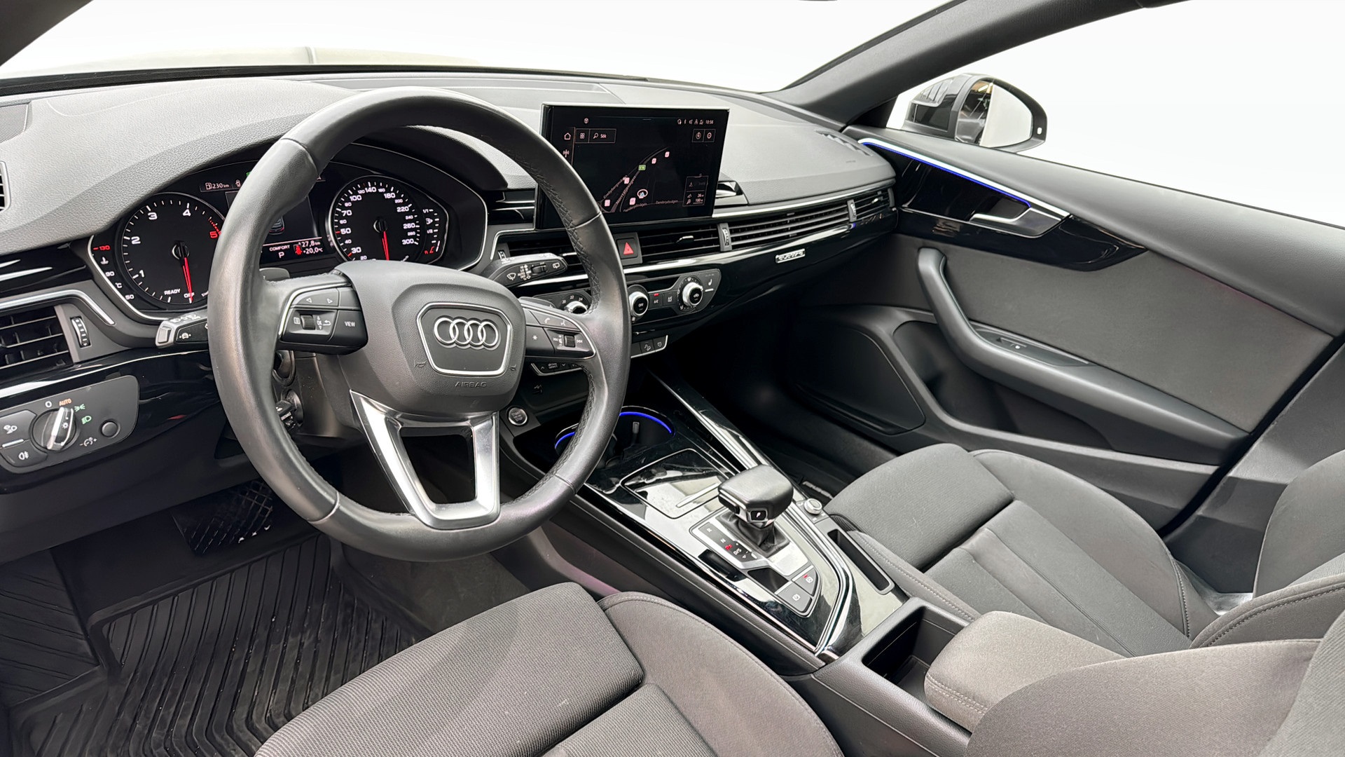 Audi A4 allroad quattro SZF97F