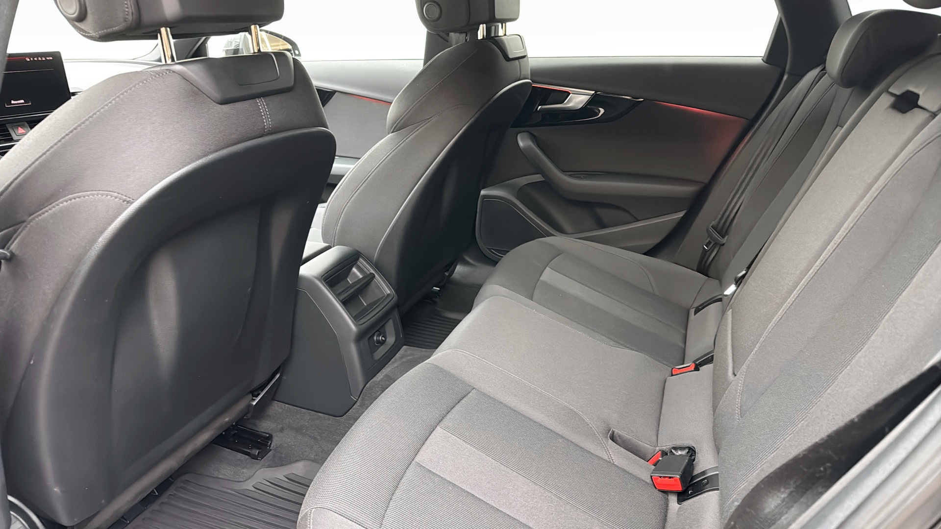 Audi A4 allroad quattro SZF97F