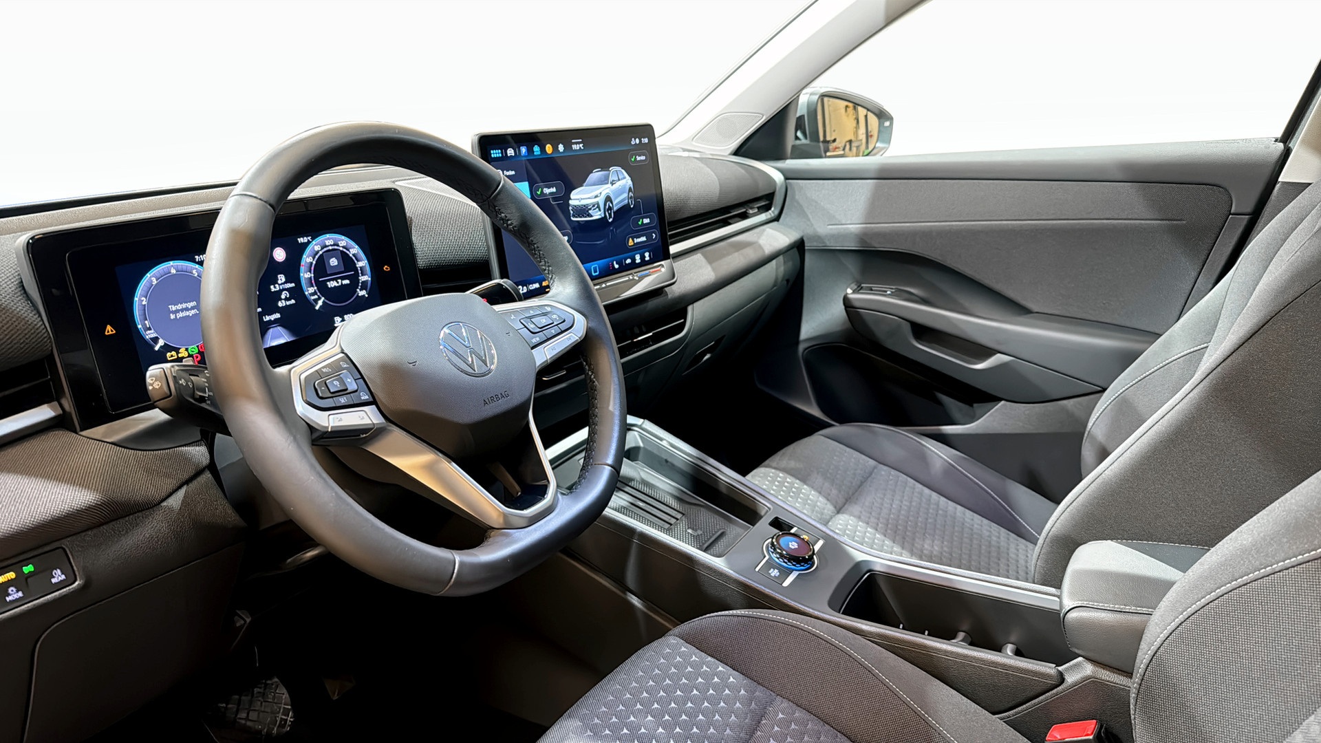 Volkswagen T-Roc SZH41Y