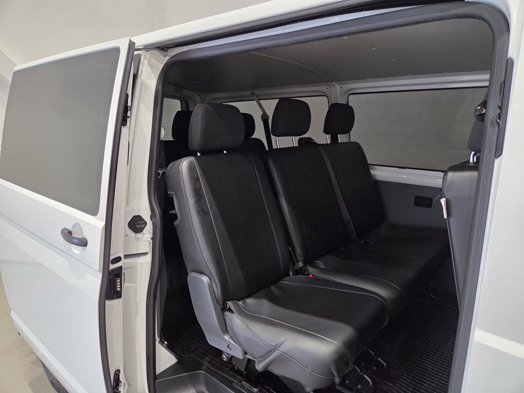 Volkswagen T6 Transporter Kombi SZJ65T
