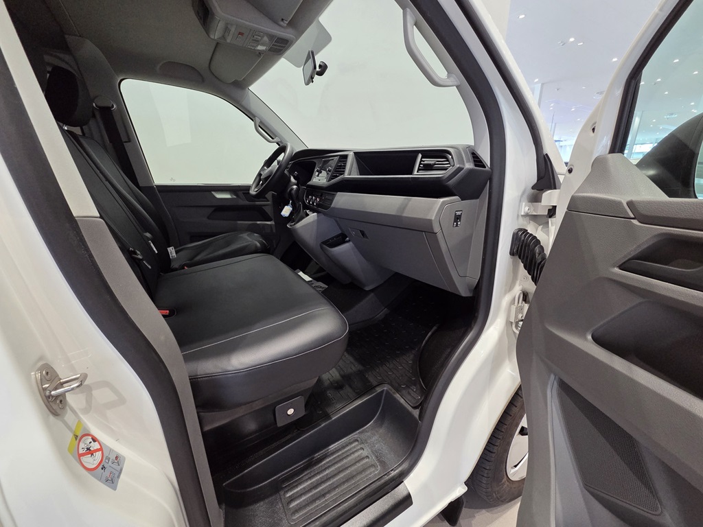 Volkswagen T6 Transporter Kombi SZJ65T