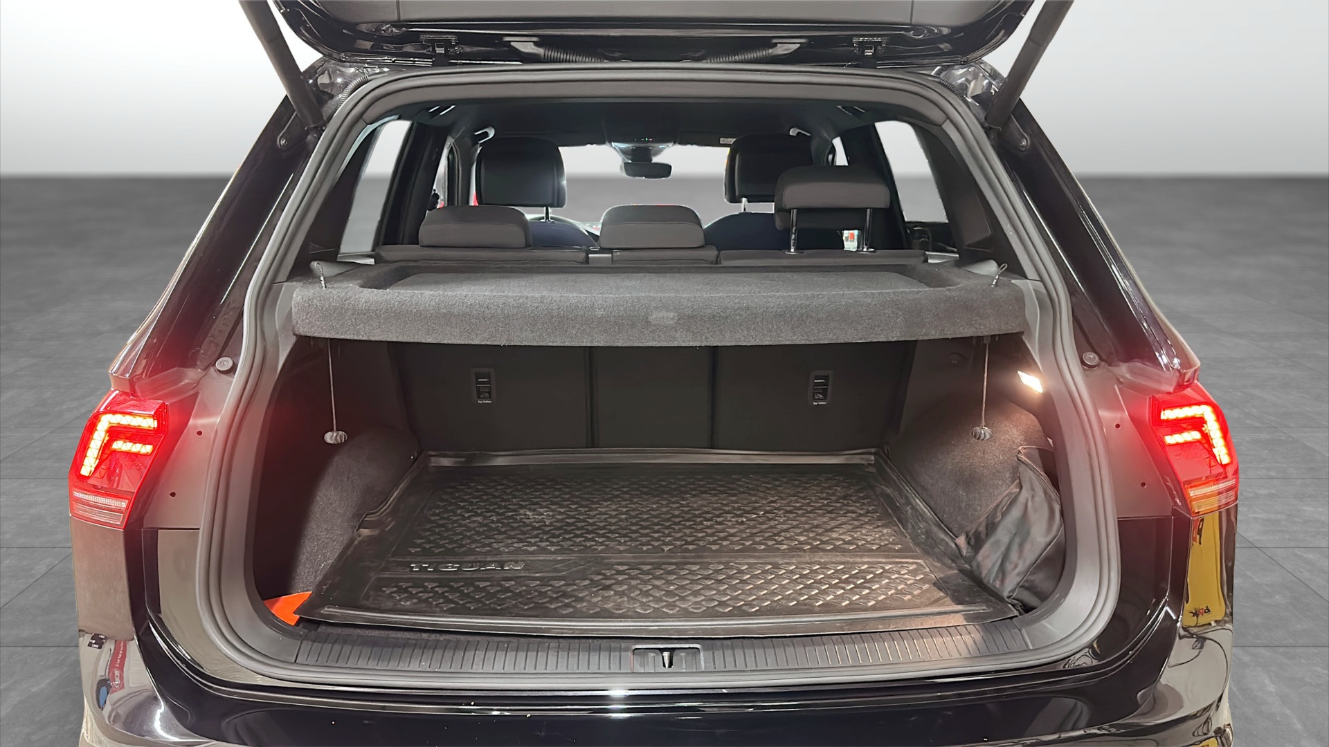 Volkswagen Tiguan SZT26R