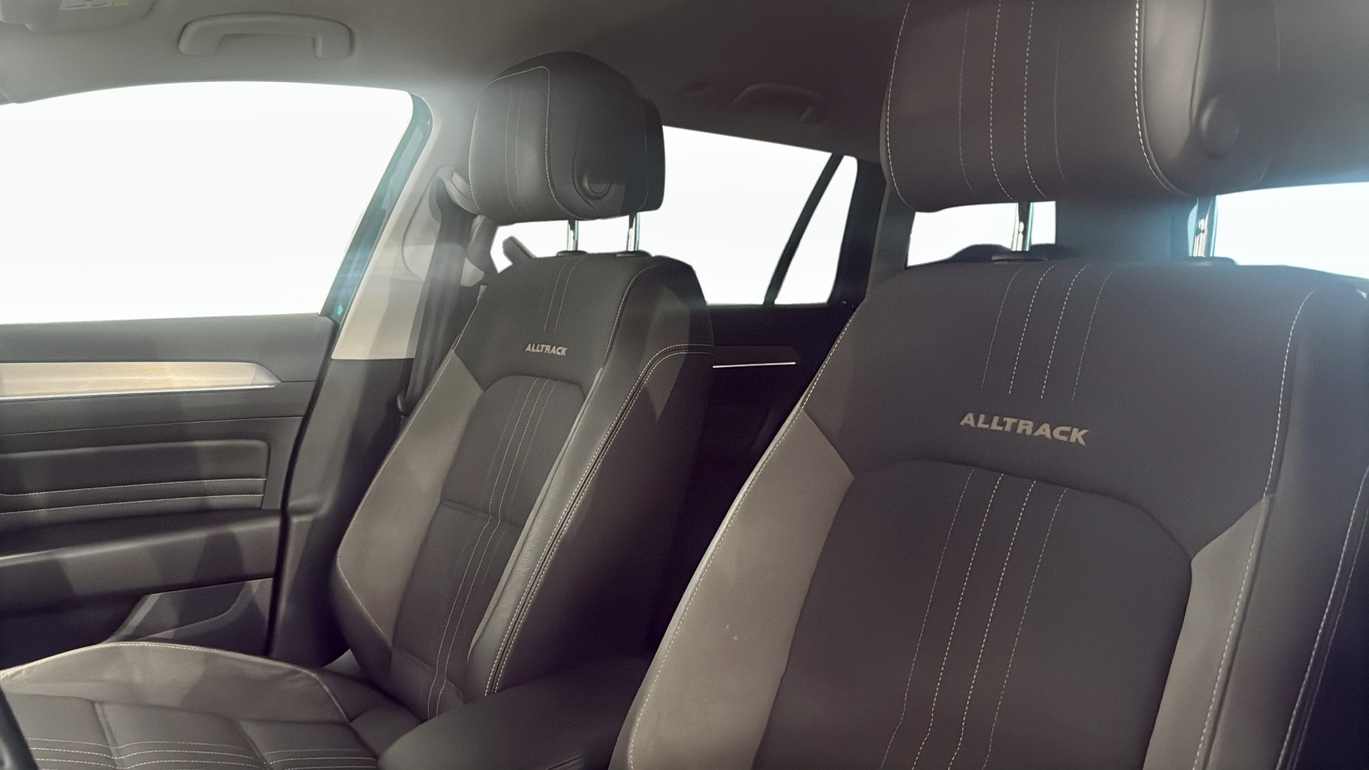 Volkswagen Passat TAE98L