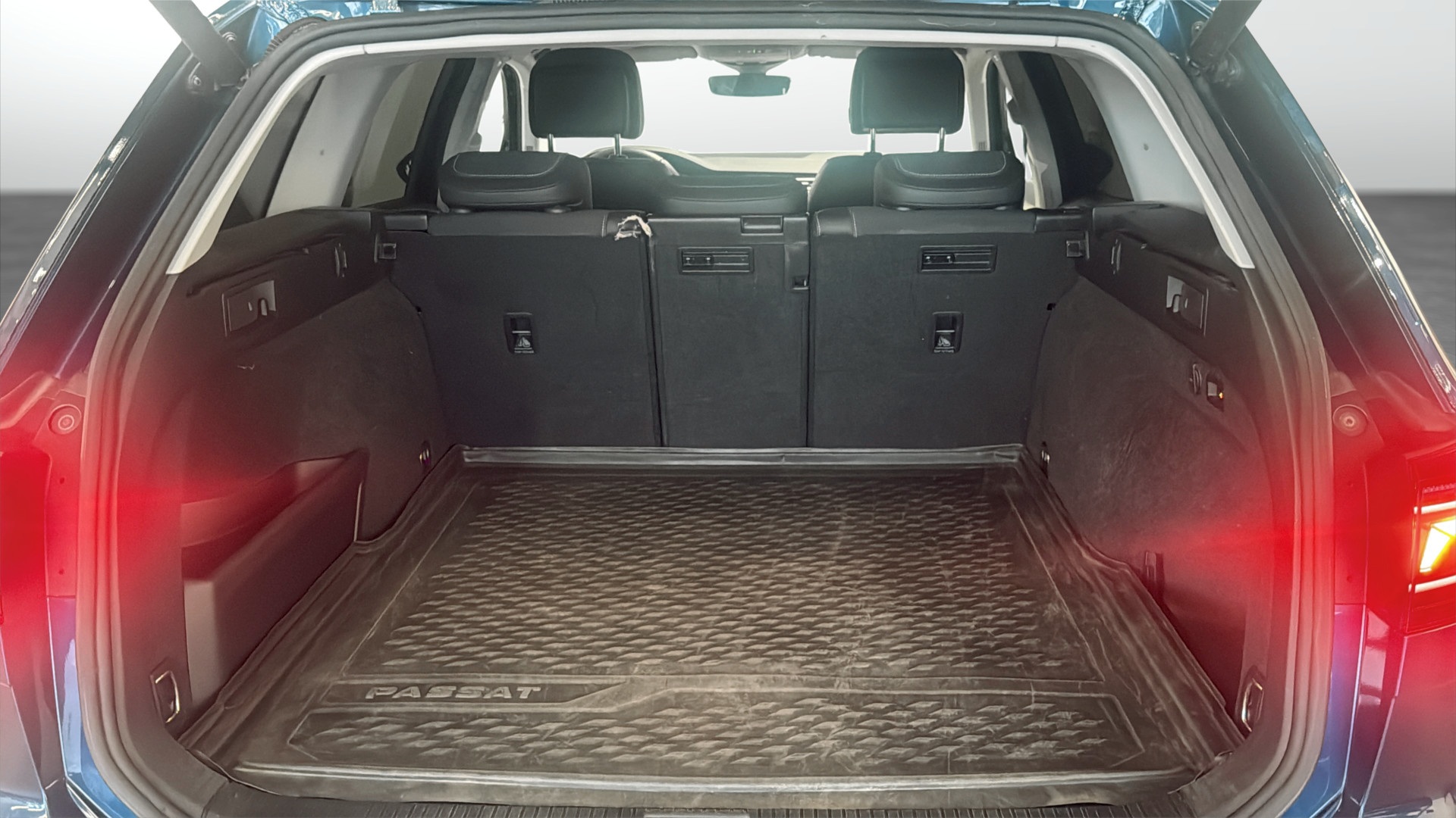 Volkswagen Passat TAE98L