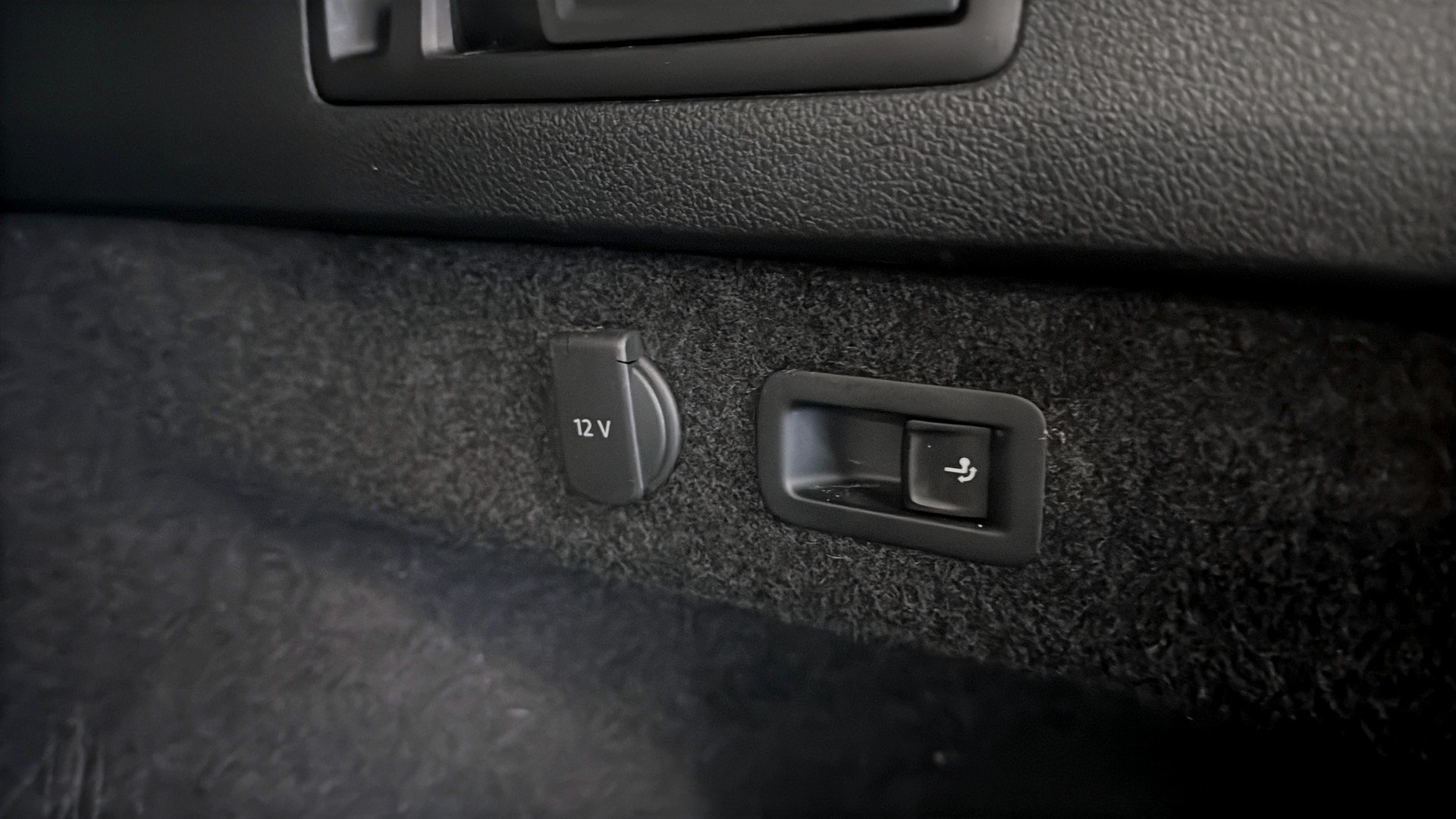 Volkswagen Passat TAE98L