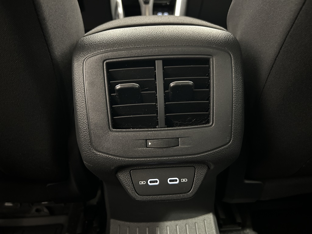 Volkswagen T-Roc TBB58G