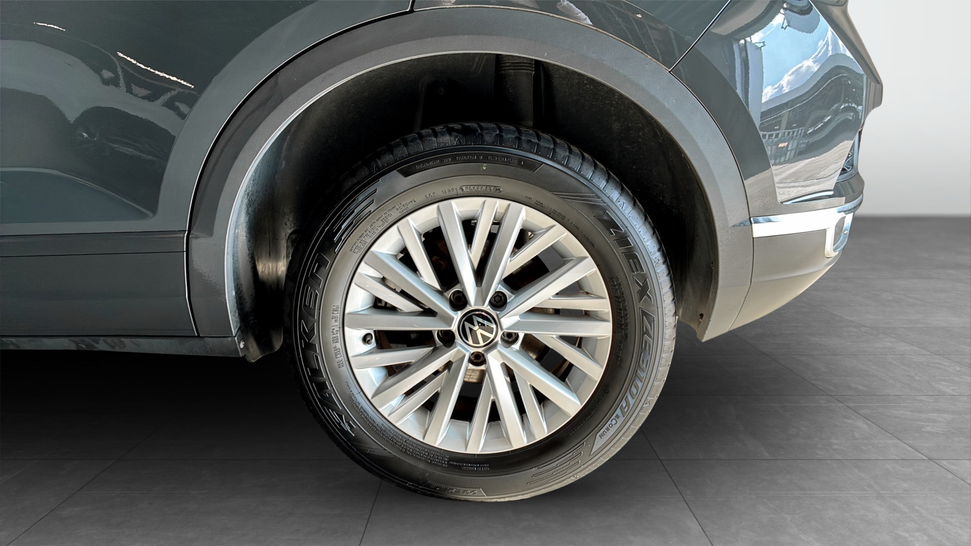 Volkswagen T-Roc TBF387