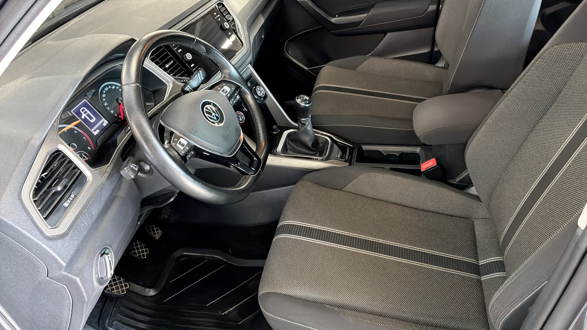 Volkswagen T-Roc TBF387