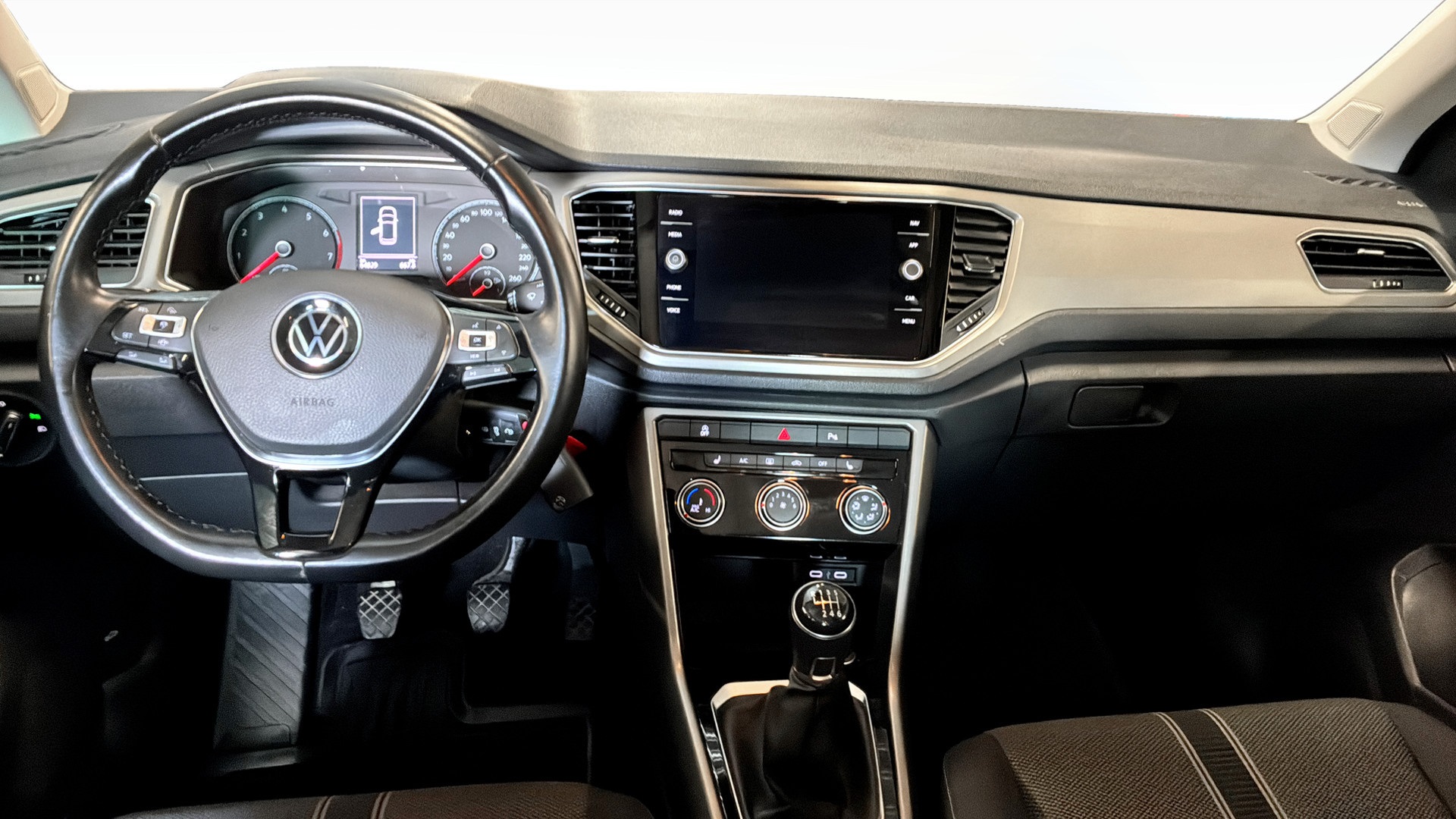 Volkswagen T-Roc TBF387