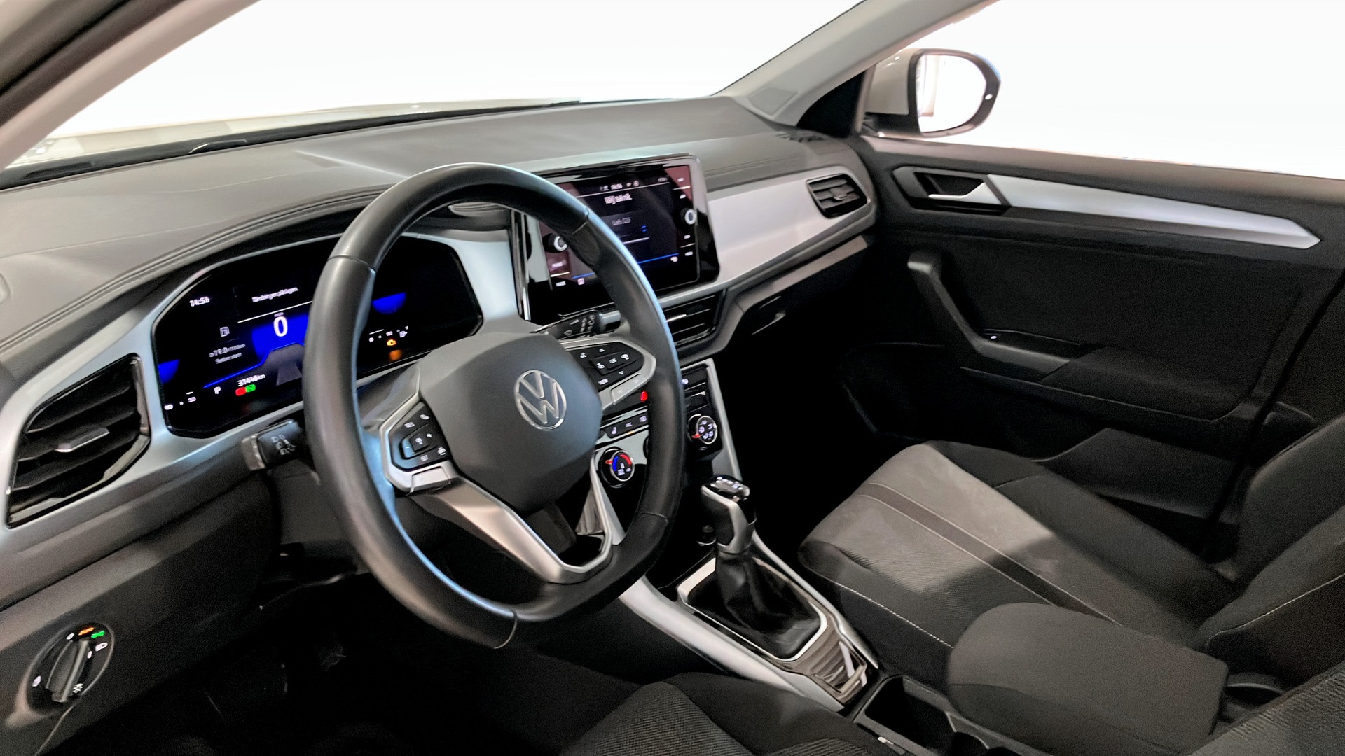 Volkswagen T-Roc TBG78A