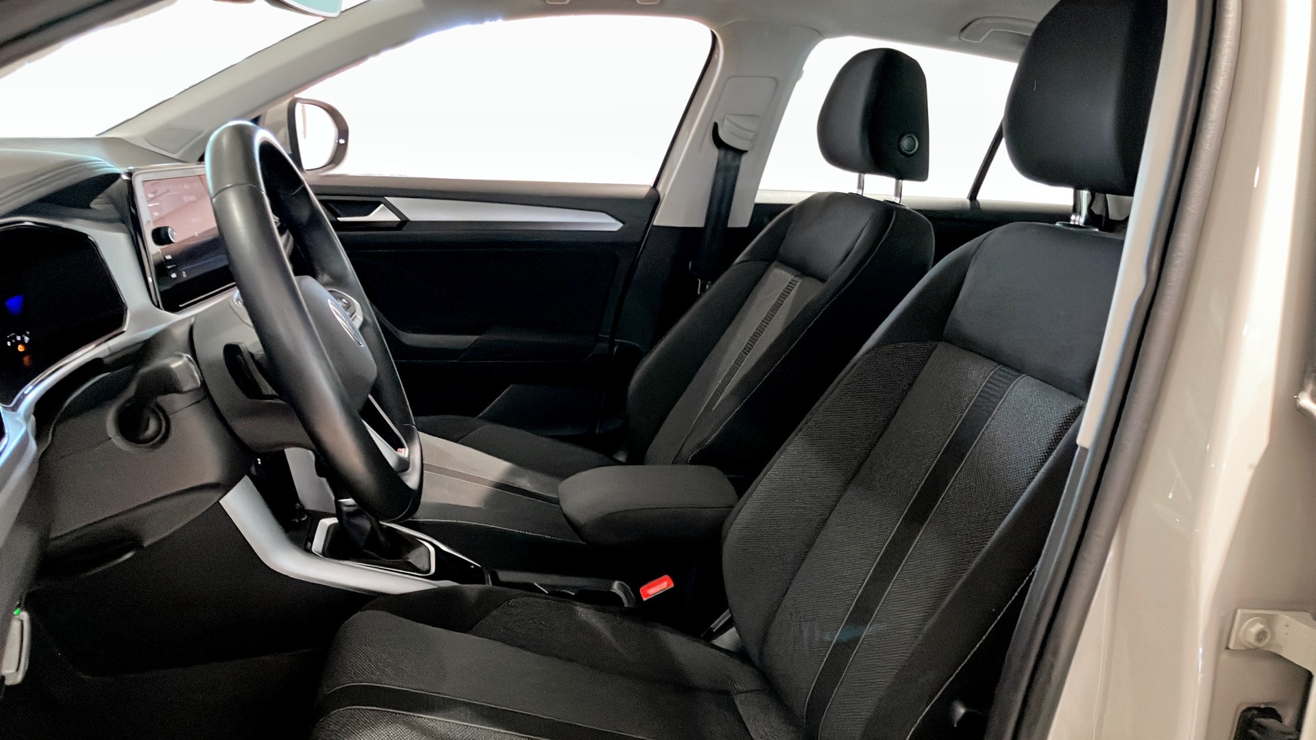 Volkswagen T-Roc TBG78A