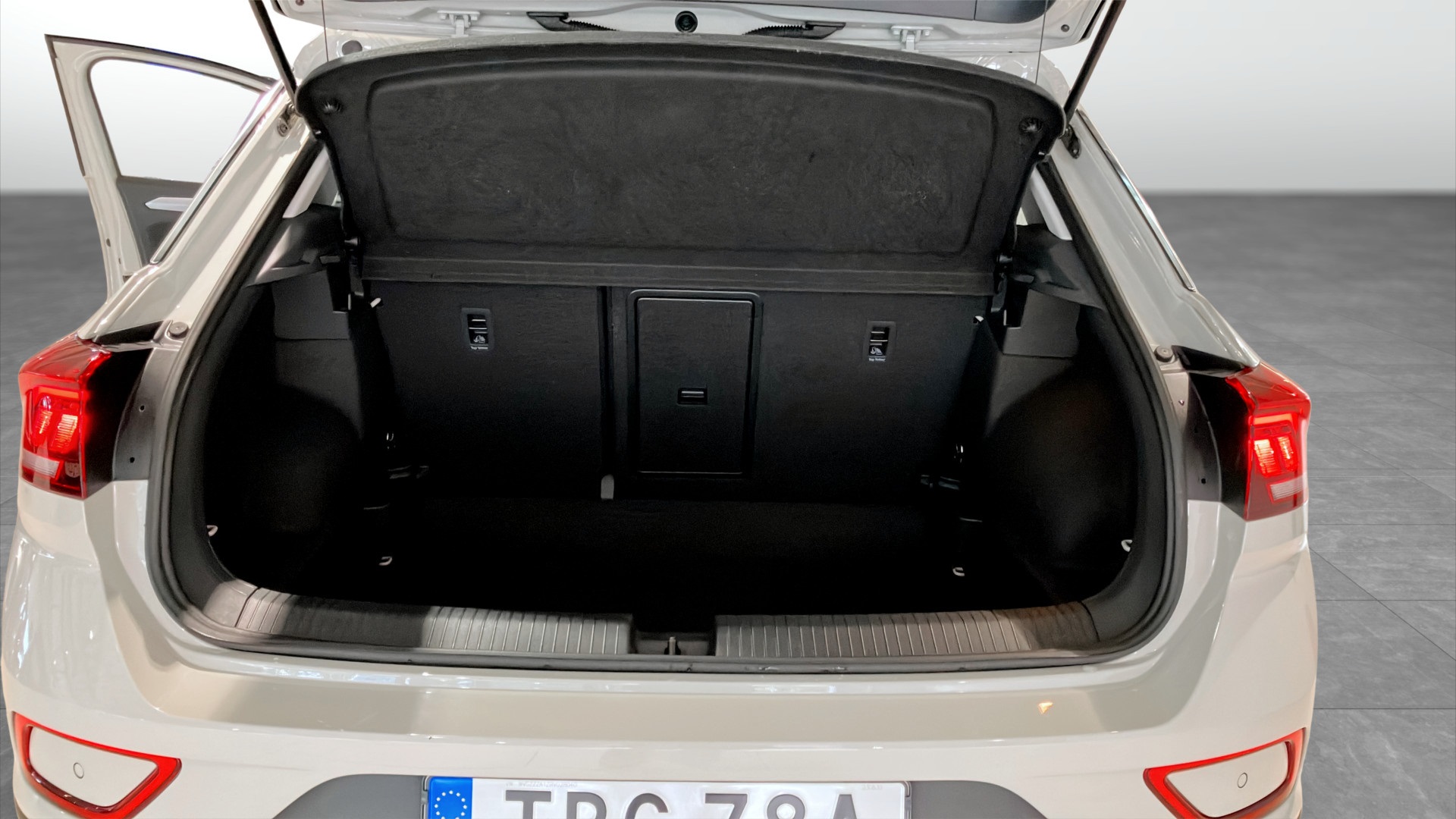 Volkswagen T-Roc TBG78A