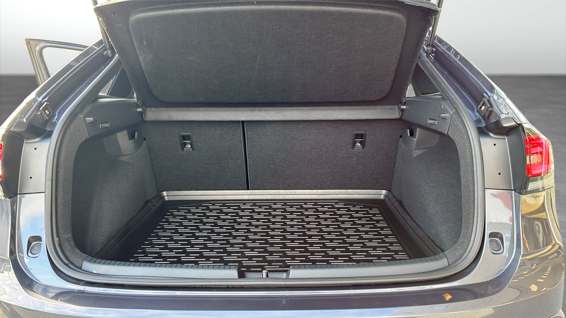 Volkswagen Taigo TBJ19S