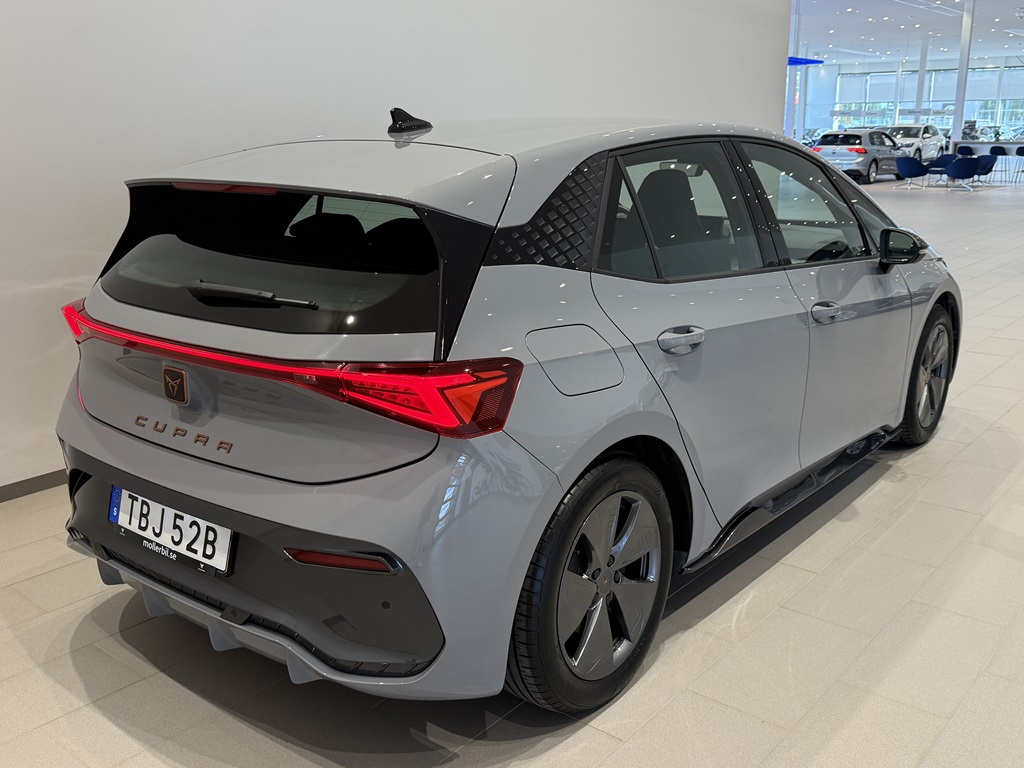 CUPRA Born TBJ52B