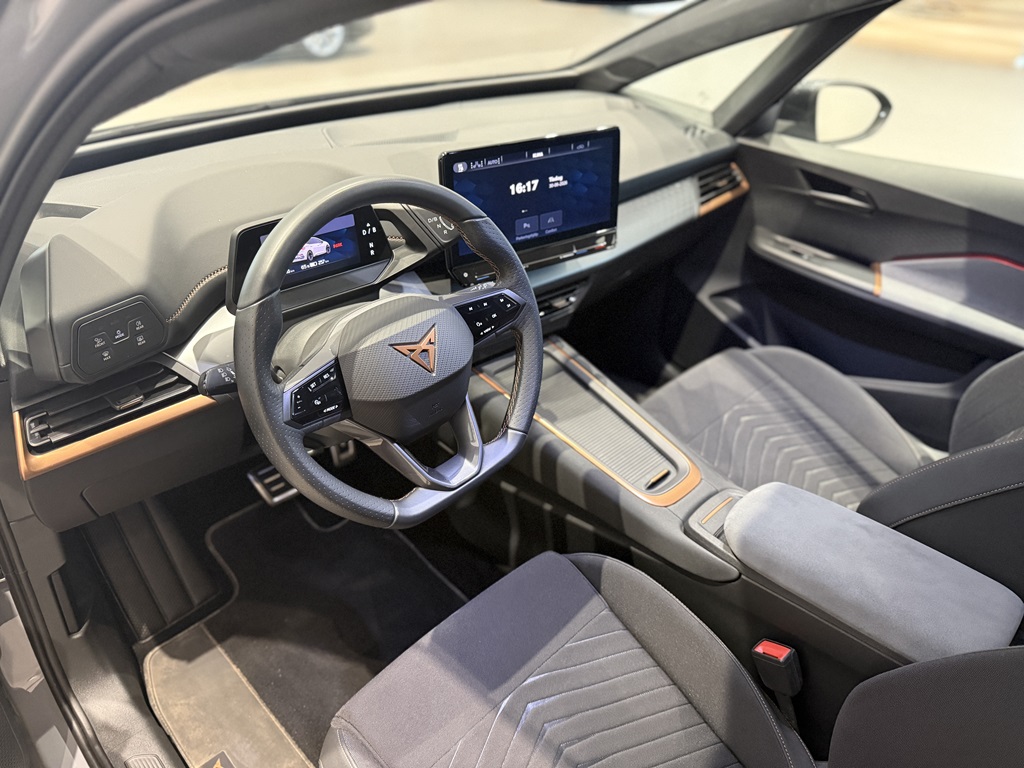 CUPRA Born TBJ52B