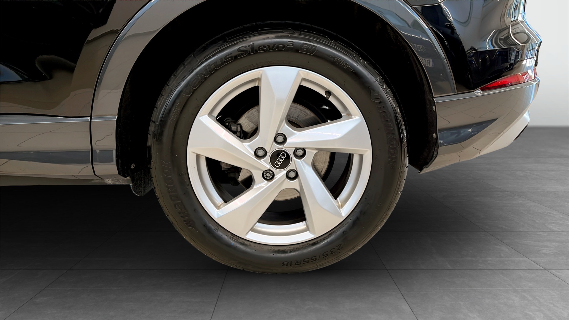 Audi Q3 TBL53A
