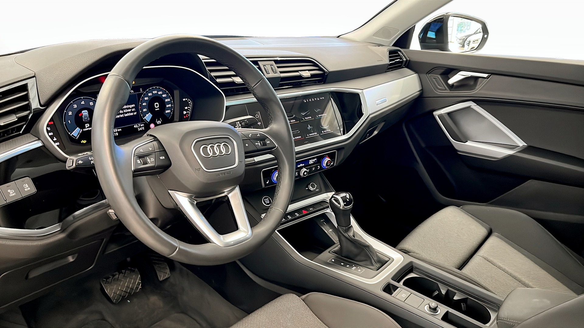 Audi Q3 TBL53A