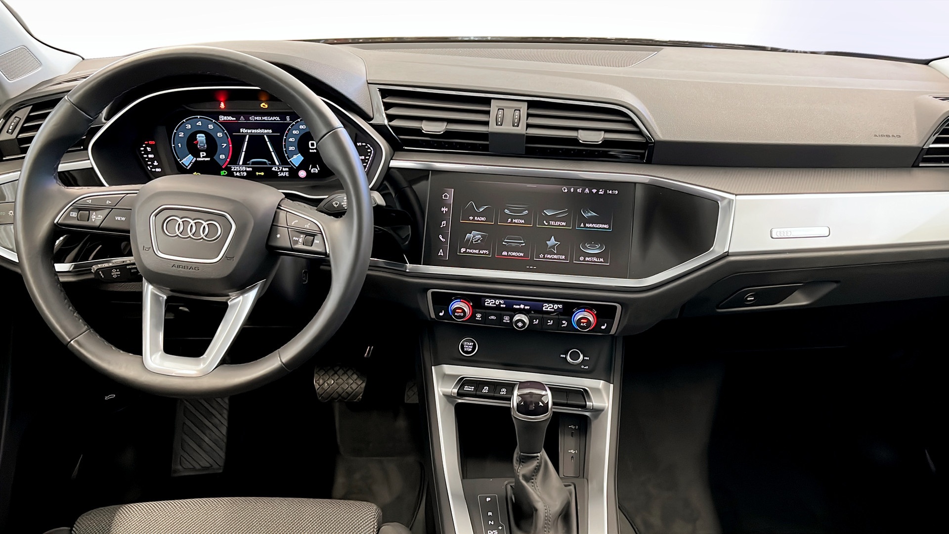 Audi Q3 TBL53A