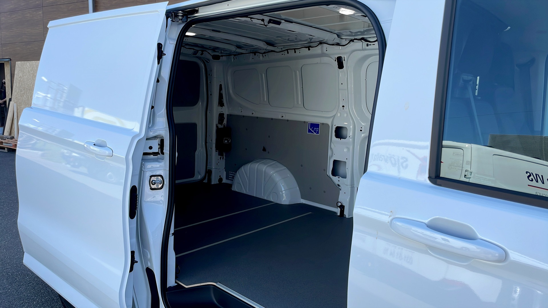 Volkswagen T7 Transporter TBN00J
