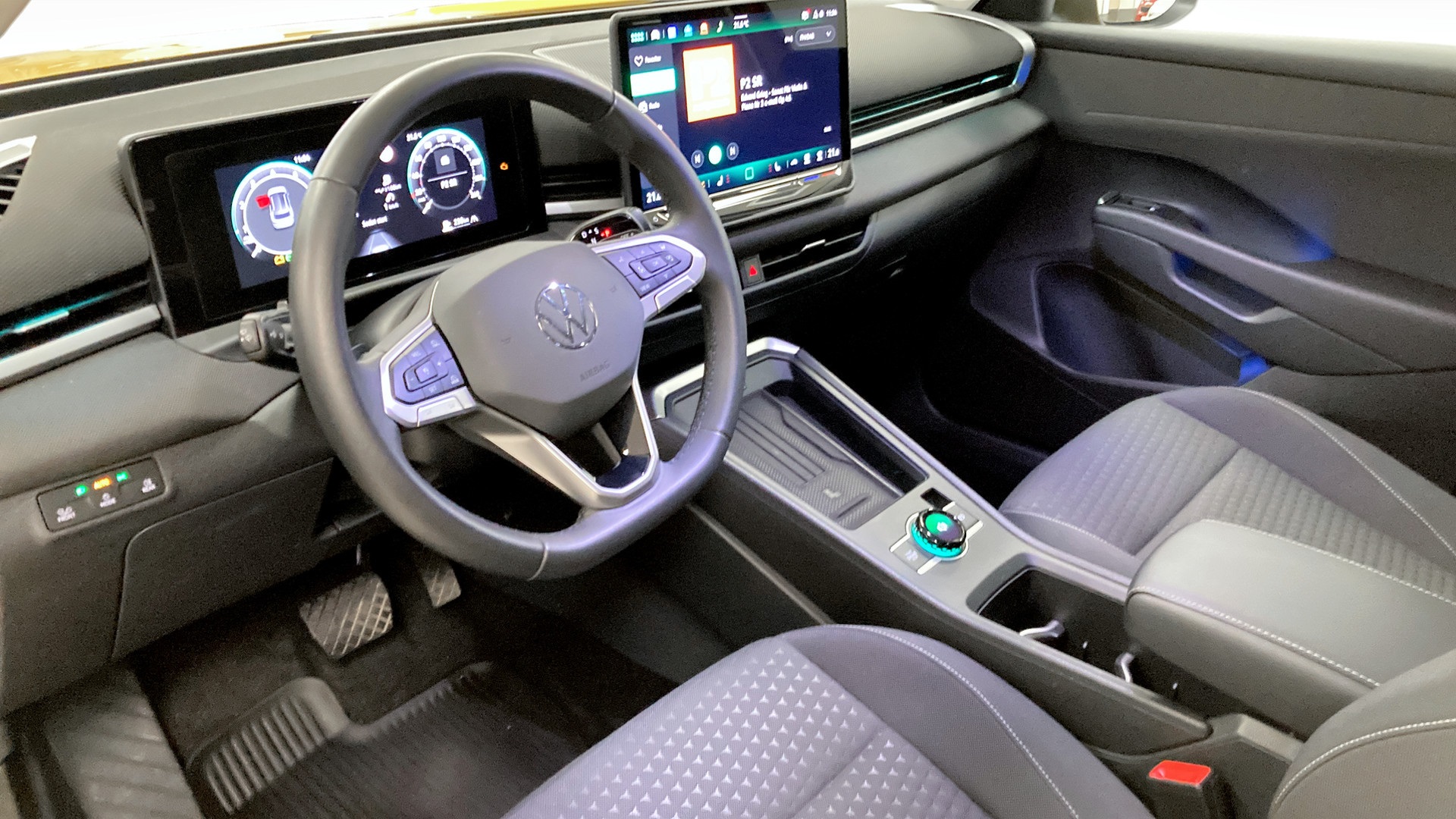 Volkswagen T-Roc TBP09N