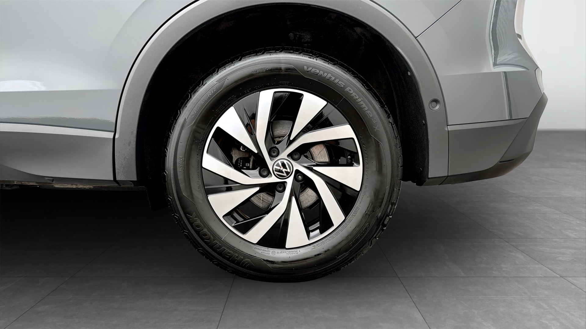 Volkswagen Tiguan TCF52P