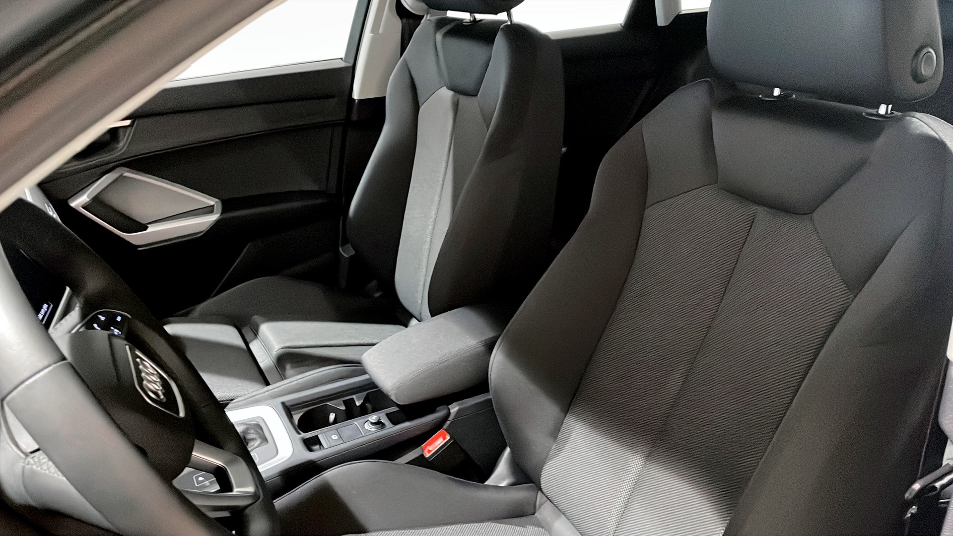 Audi Q3 TCJ53H