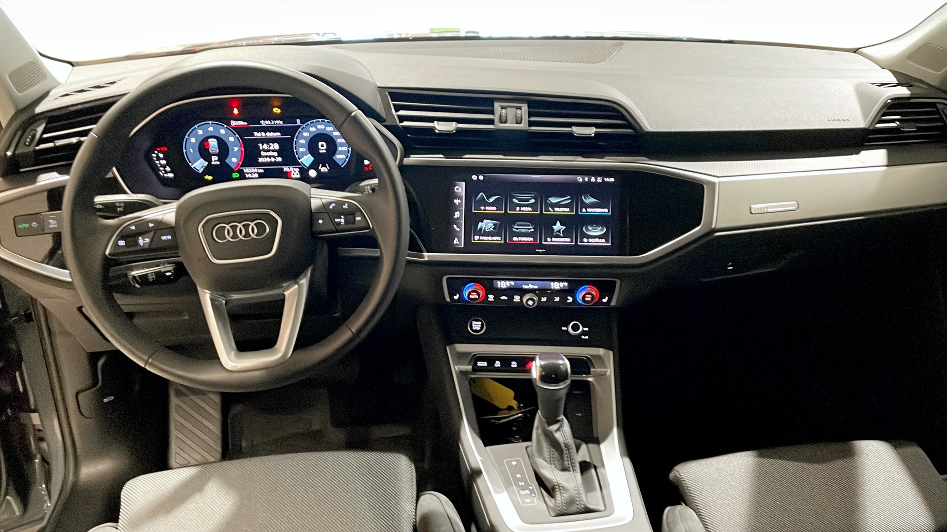 Audi Q3 TCJ53H